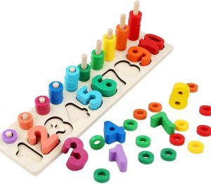 Holzspielzeuge mit Zahlen